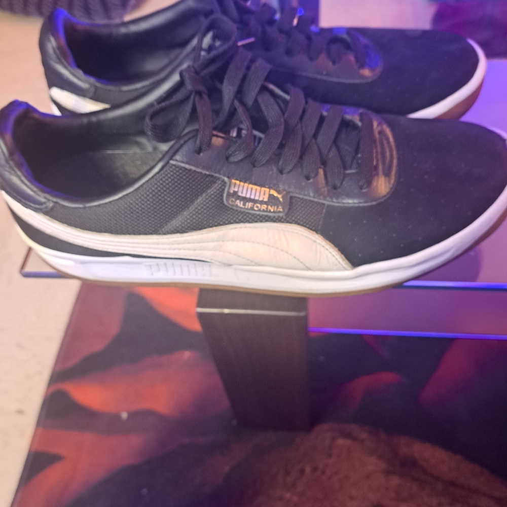 Puma Men's Black Sneakers